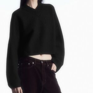 COS Black V-Neck Wool Cropped Jumper XS Oversized pit to pit 25"